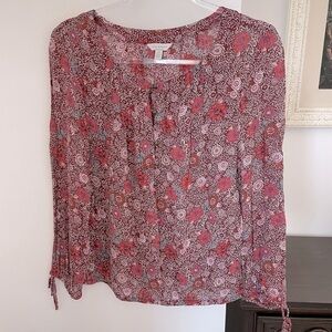 Lucky Brand floral long sleeve blouse with button details and tie wrists small